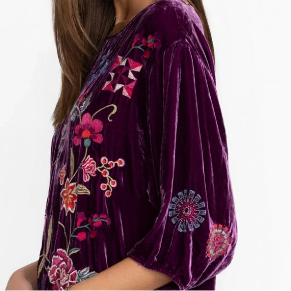 Johnny Was Nikkola heavily embroidered Purple Velvet Boatneck Blouse NWT
